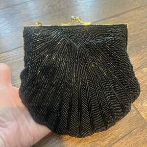 Vintage Black Beaded Seashell Scallop Snap Closure Gold Strap Purse Clutch